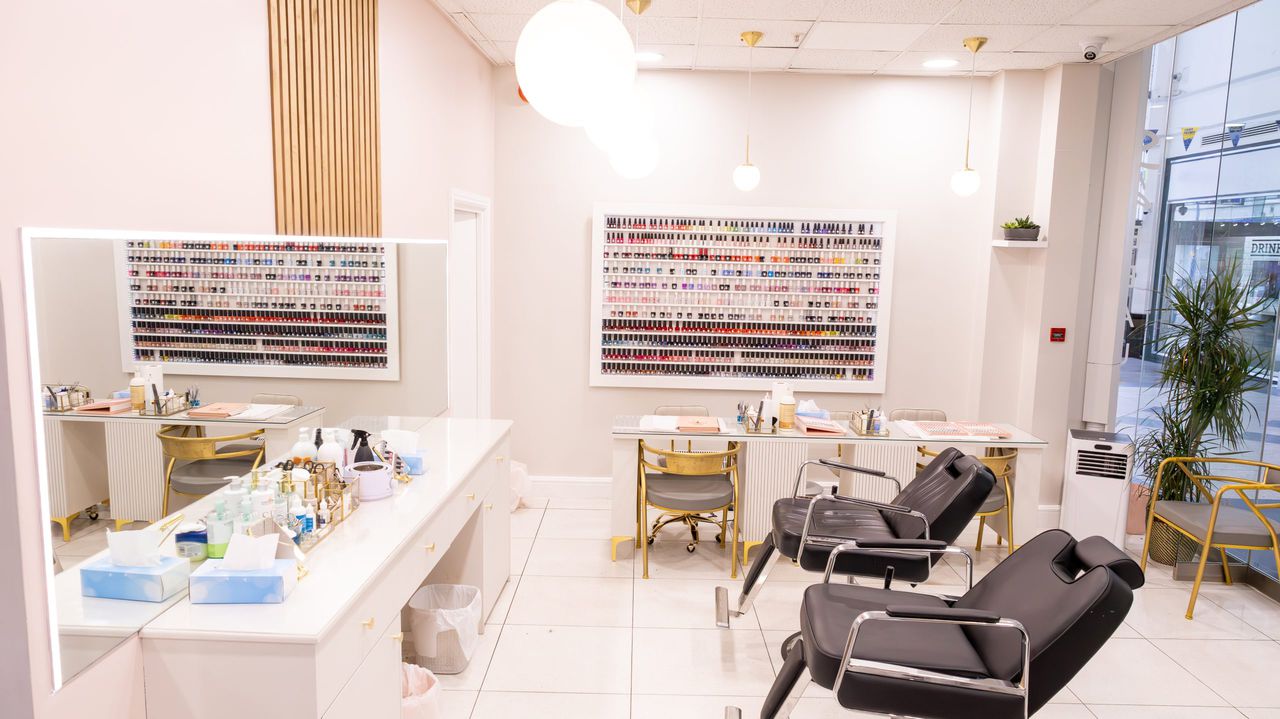 page.home.one_platform.services.salon